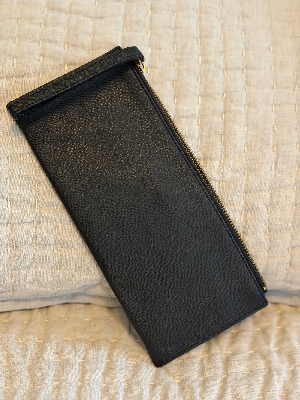 Henri Bendel Black West 57th Wallet/Clutch/Wristlet 10.25x4.5 - Picture 2 of 7